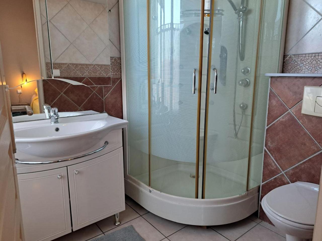 Chambre Cosy En Centre Ville Avec Acces Independant Шательро Экстерьер фото